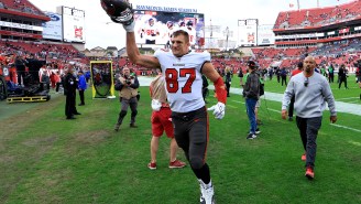 NFL World Reacts To Second Retirement of Buccaneers TE Rob Gronkowski