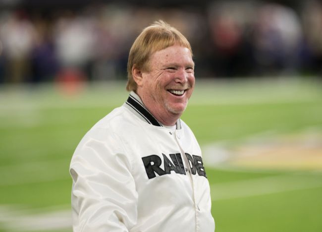 Nothing Says Football is Back Like Raiders Owner Mark Davis Devouring Wings