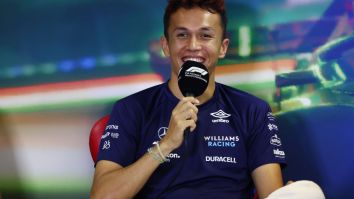 F1 Fans React To Alex Albon Trolling Alpine And Oscar Piastri In Announcement For New Williams Contract