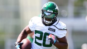 New York Jets Fans Are Hyped After Rookie RB Breece Hall Dashes For A Touchdown