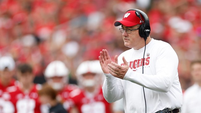 Wisconsin Fans Are Fed Up With Coach Paul Chryst And Want A Change
