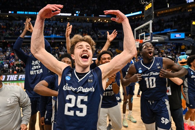 St. Peter's celebrates after beating Kentucky in March Madness in 2022
